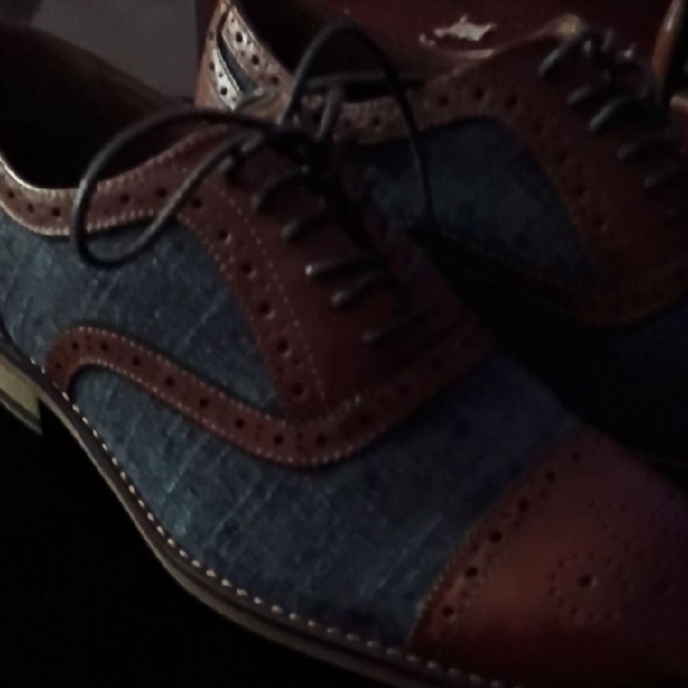 Elegant Two-Tone Oxford Shoes for Men